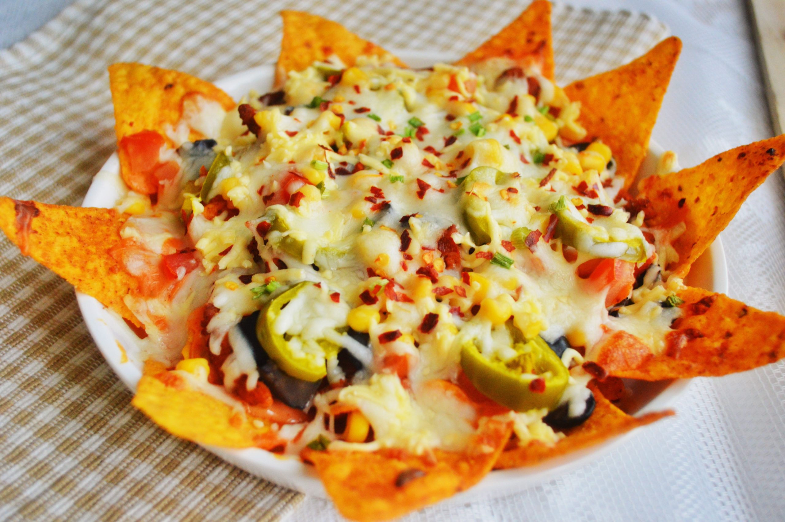 Chicken Nachos - Savory&amp;SweetFood