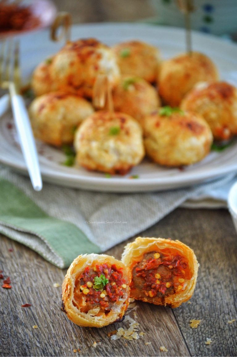 Meatball Puff with Spicy Cheese Sauce Savory&SweetFood